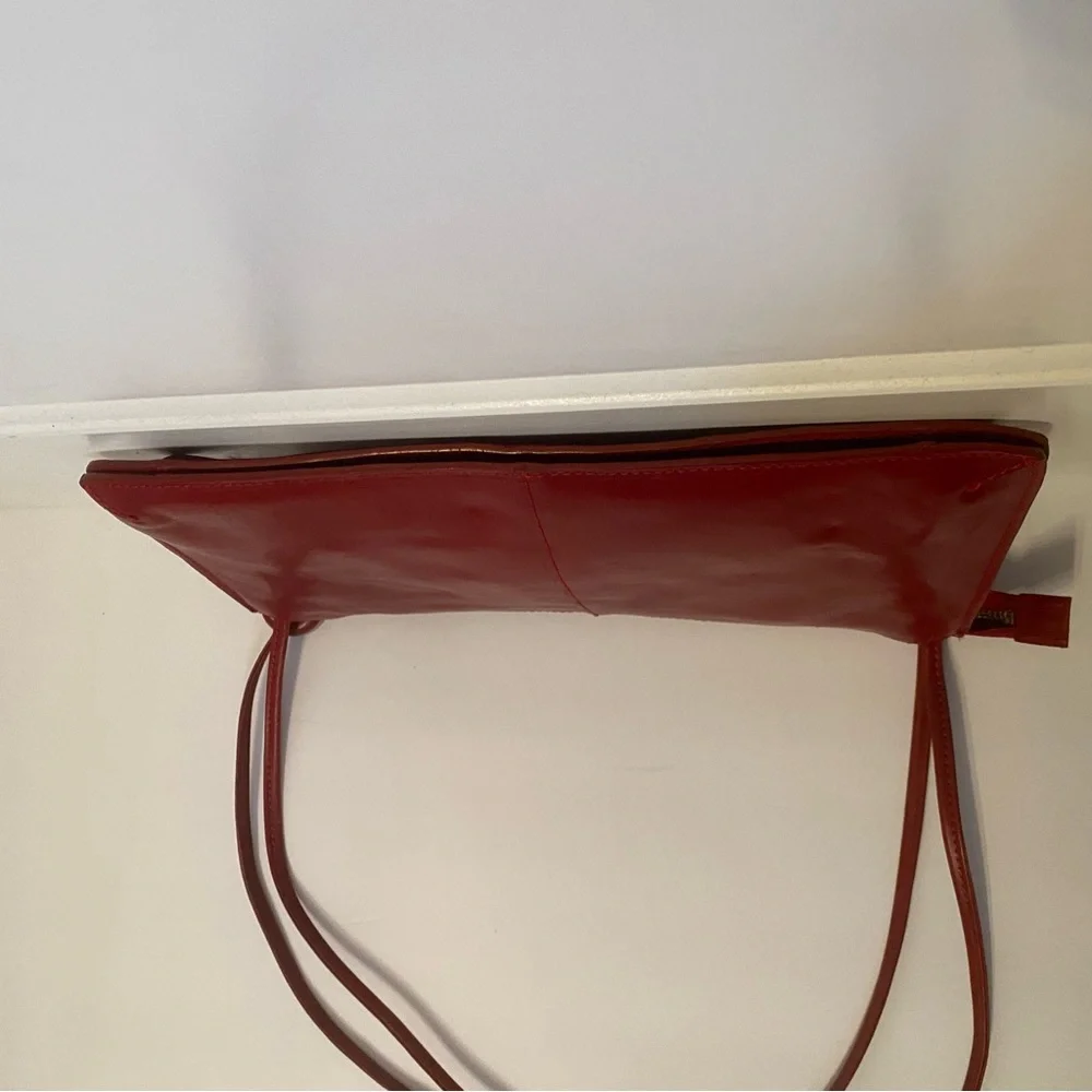 VINTAGE MONSAC ORIGINAL BAG SHOULDER SHINY RED LEATHER 2 STRAP ZIP TOP ENVELOPE